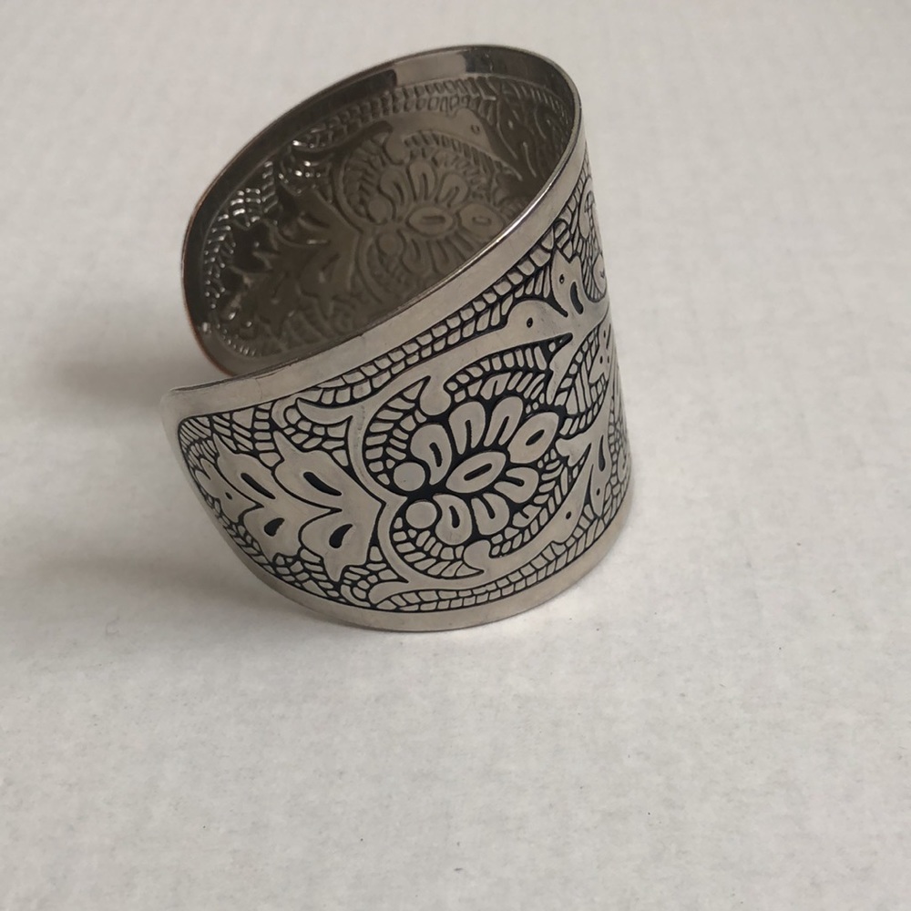 Cuff Bracelet - Picture 2 of 6